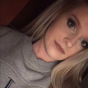 Meet your Posher, Carli